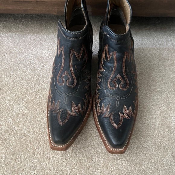 Ariat Dixon Bootie - Picture 2 of 4
